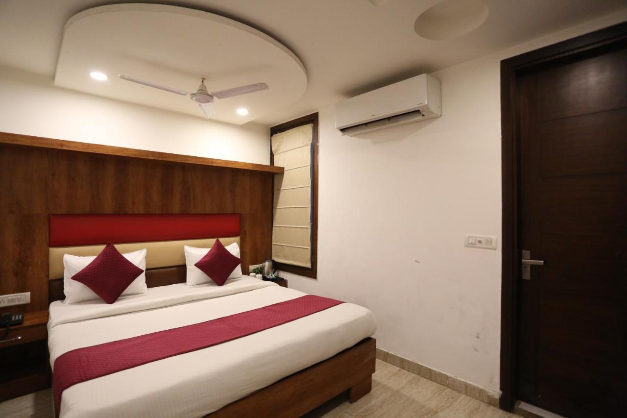 Hotel Sm Suits Near Delhi Airport-Unit By Grand Urban Luxury New Delhi Exterior photo