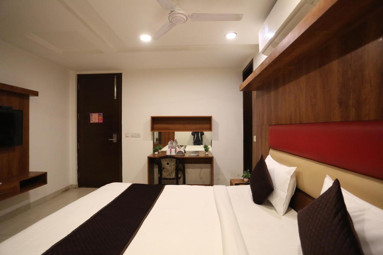Hotel Sm Suits Near Delhi Airport-Unit By Grand Urban Luxury New Delhi Exterior photo