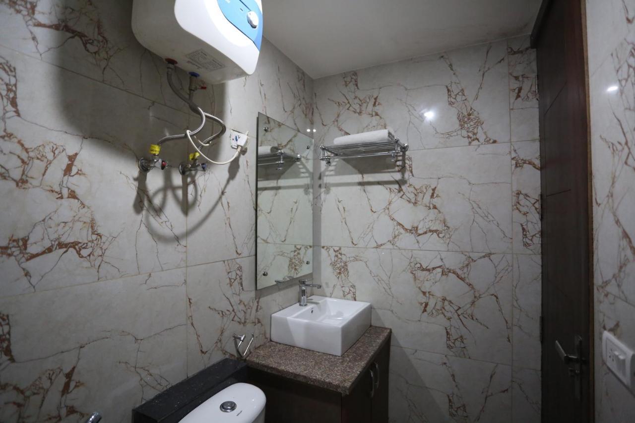 Hotel Sm Suits Near Delhi Airport-Unit By Grand Urban Luxury New Delhi Exterior photo