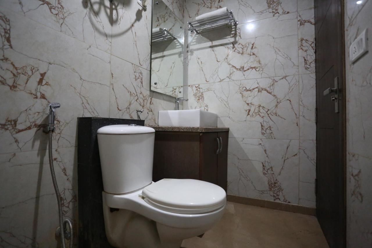 Hotel Sm Suits Near Delhi Airport-Unit By Grand Urban Luxury New Delhi Exterior photo