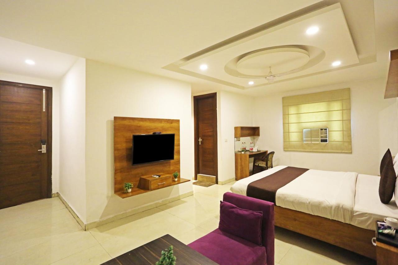 Hotel Sm Suits Near Delhi Airport-Unit By Grand Urban Luxury New Delhi Exterior photo